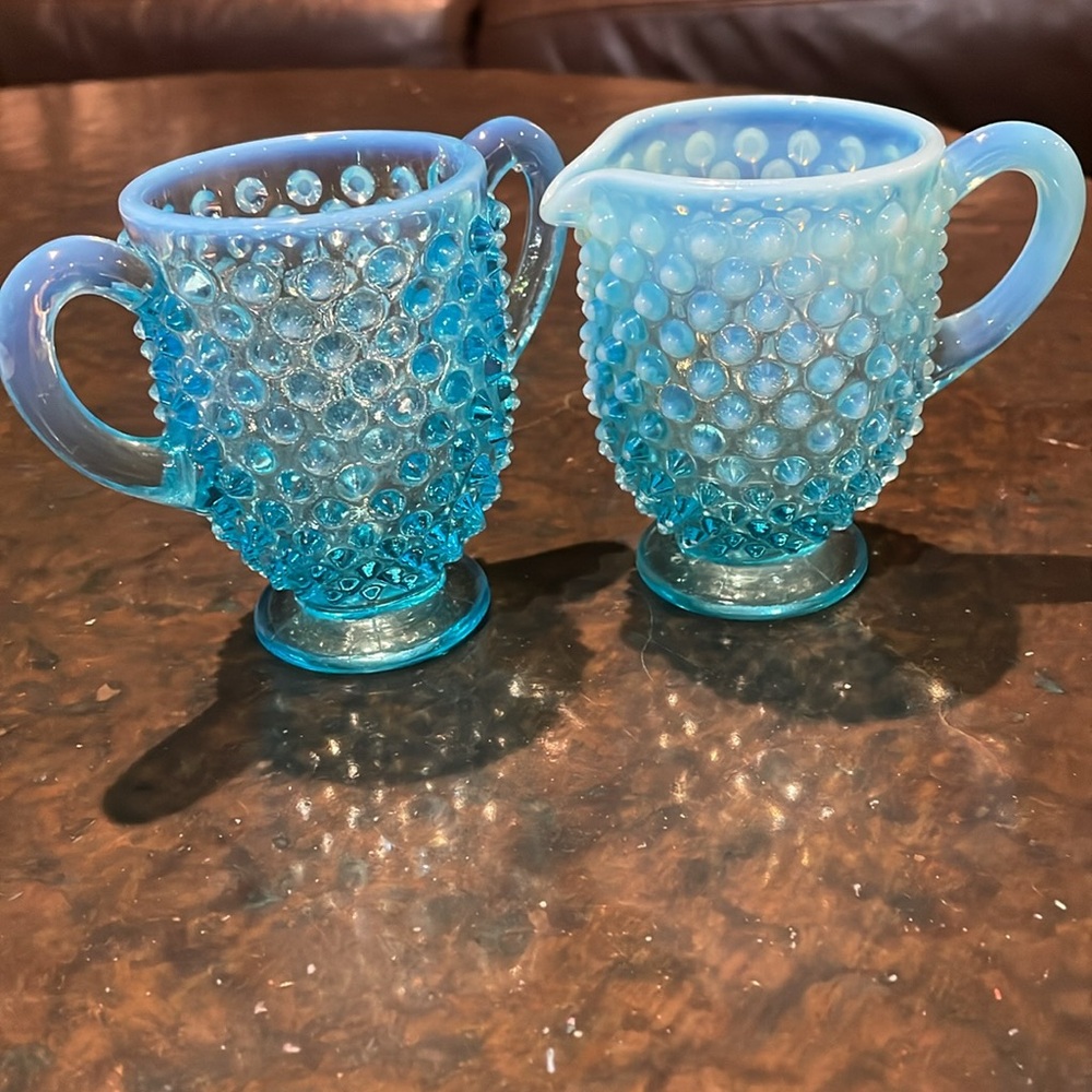 VINTAGE FENTON HOBNAIL BLUE OPALESCENT CREAM & SUGAR SET
